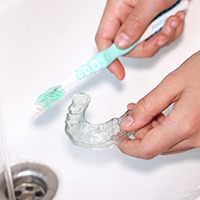 Cleaning your aligners